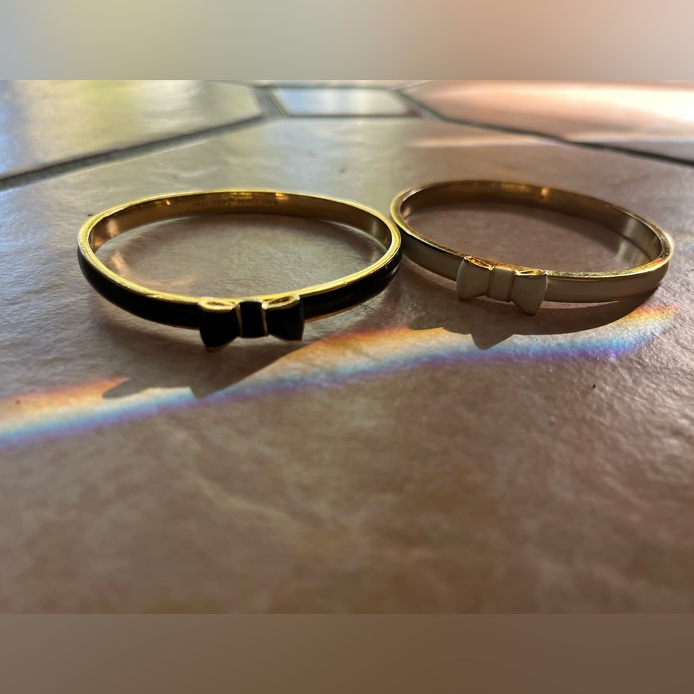 2 Kate Spade Take A Bow Bracelet Bangles.